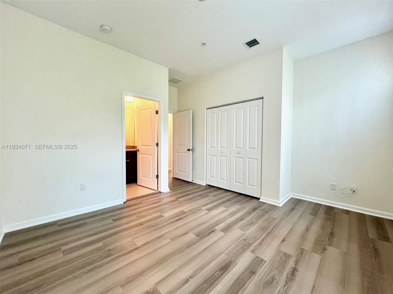 12585 NW 32nd Mnr, Sunrise, FL 33323 Photo