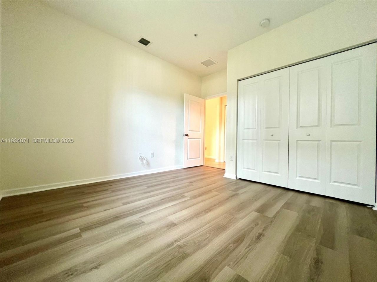 12585 NW 32nd Mnr, Sunrise, FL 33323 Photo