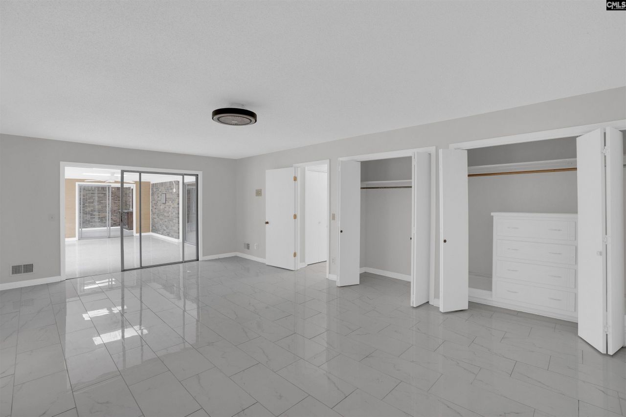 77 Northlake Road  Photo 16