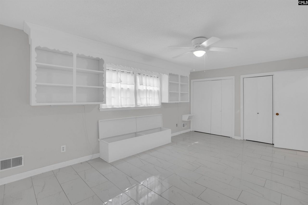 77 Northlake Road  Photo 23