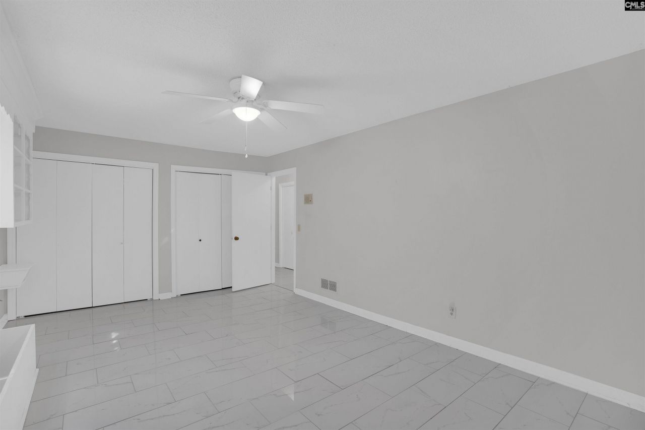 77 Northlake Road  Photo 24