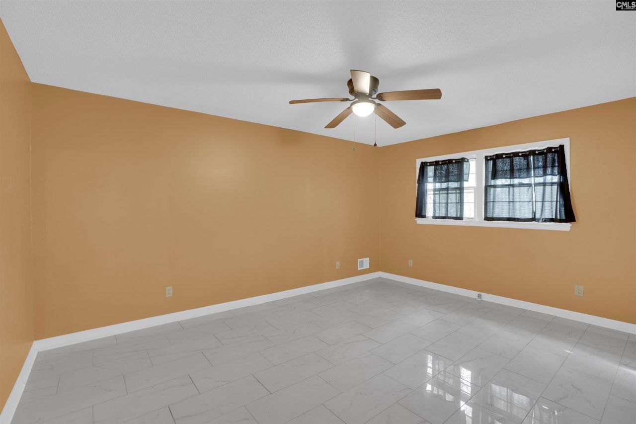 77 Northlake Road  Photo 25