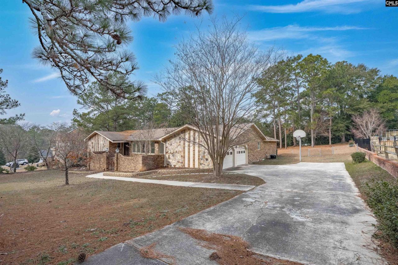 77 Northlake Road  Photo 4