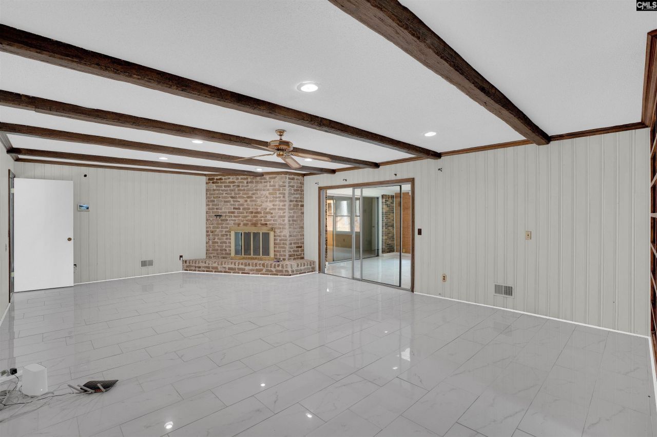 77 Northlake Road  Photo 45