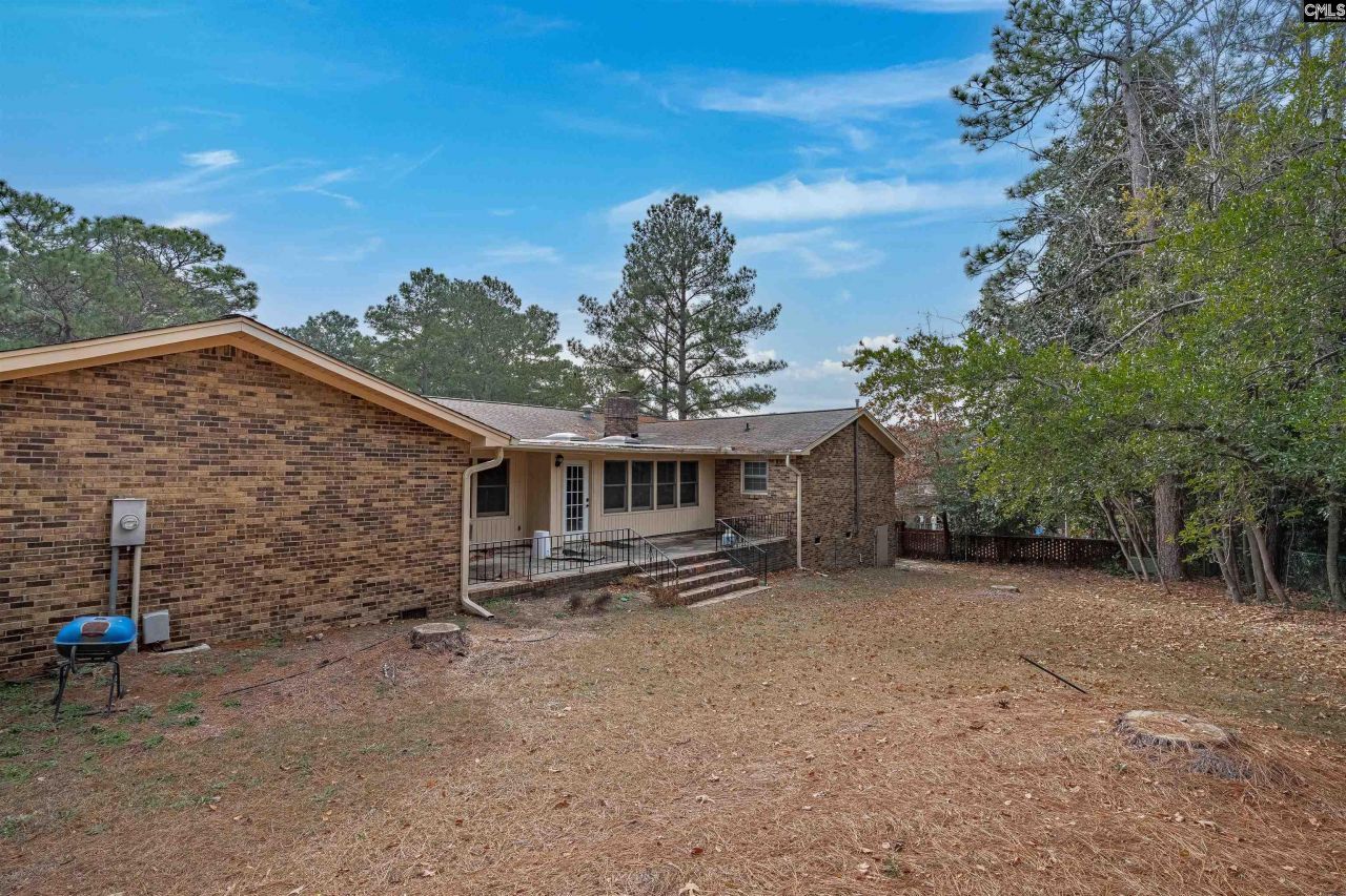 77 Northlake Road  Photo 48