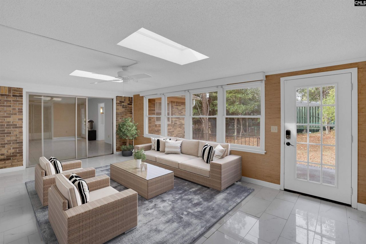 77 Northlake Road  Photo 9