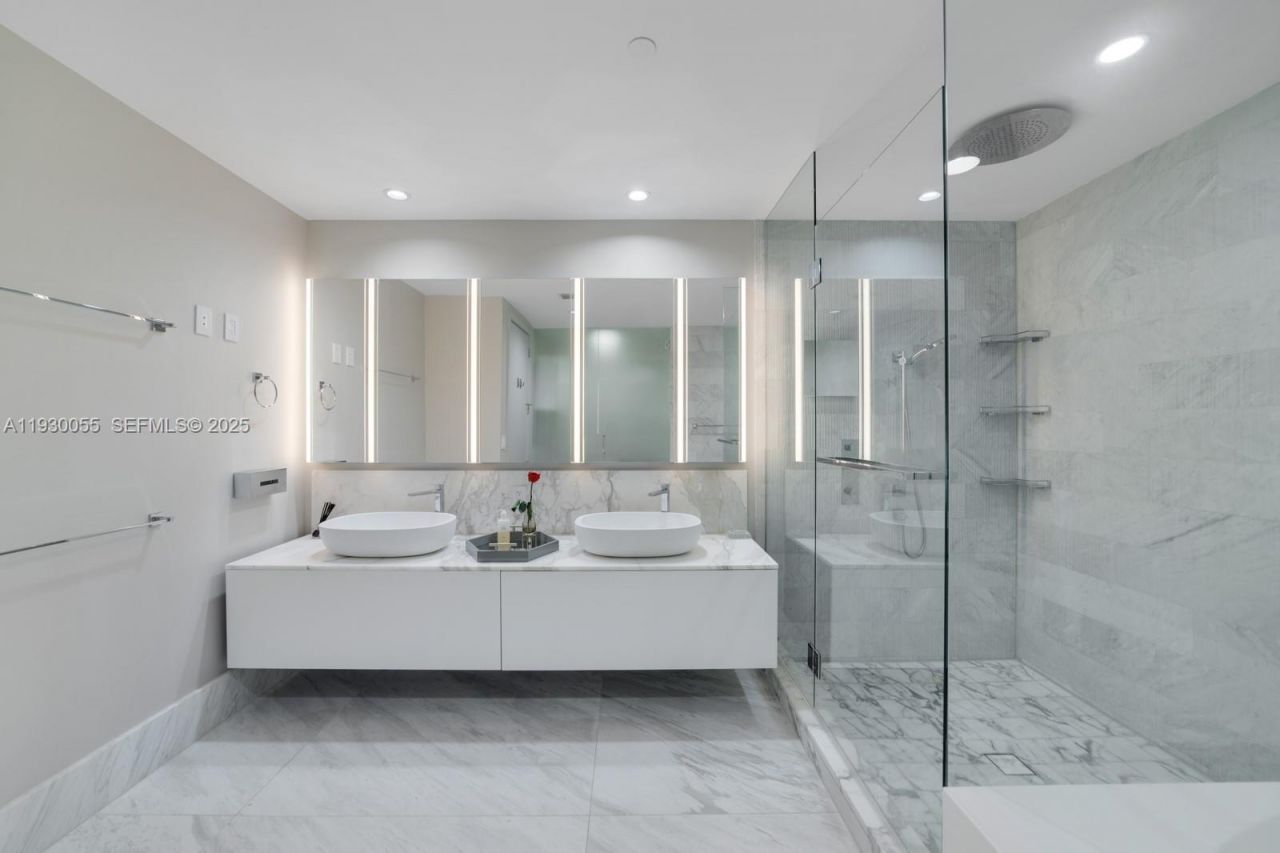 10203 Collins Ave, Unit 201, Bal Harbour, FL 33154 Photo