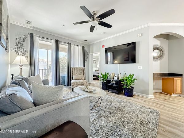 8601 BEACH Boulevard, Unit 409, Jacksonville, FL 32216