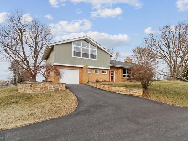 2414 STANWICK ROAD, PHOENIX, MD 21131