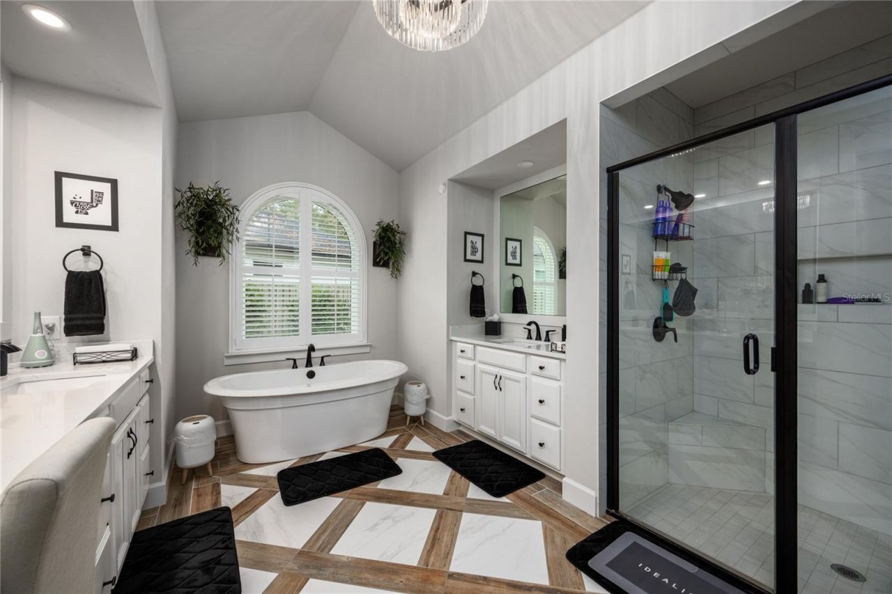 3642 NW 49th Drive, Gainesville, FL 32606 Photo