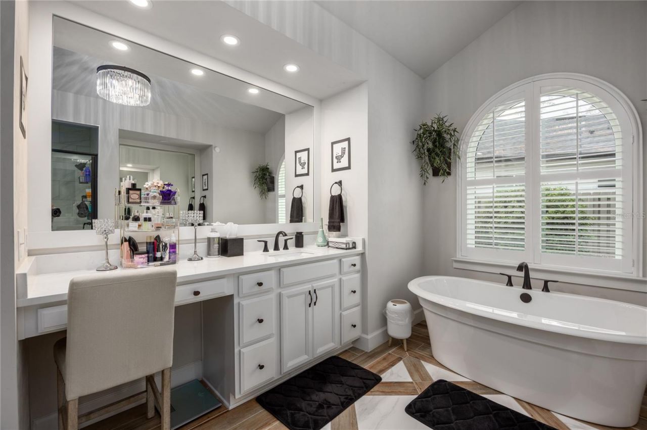 3642 NW 49th Drive, Gainesville, FL 32606 Photo