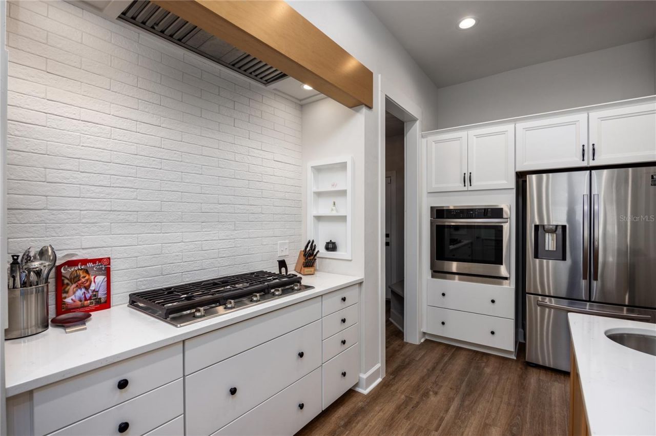 3642 NW 49th Drive, Gainesville, FL 32606 Photo