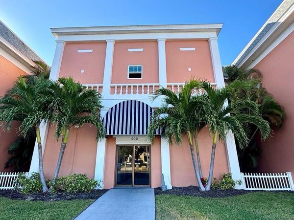 1900 68TH STREET N, Unit 106, ST PETERSBURG, FL 33710