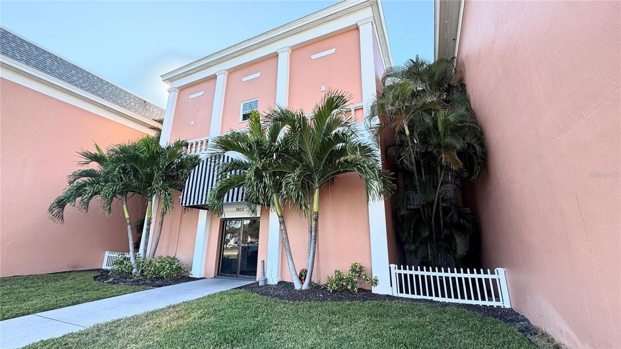 1900 68th Street N, Unit 106, Saint Petersburg, FL 33710 Photo