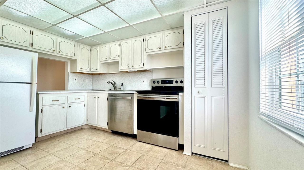 1900 68th Street N, Unit 106, Saint Petersburg, FL 33710 Photo