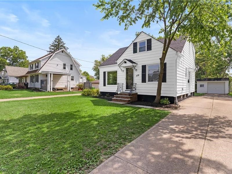 109 Avalon Drive, Bedford Heights, OH 44146 Photo 2