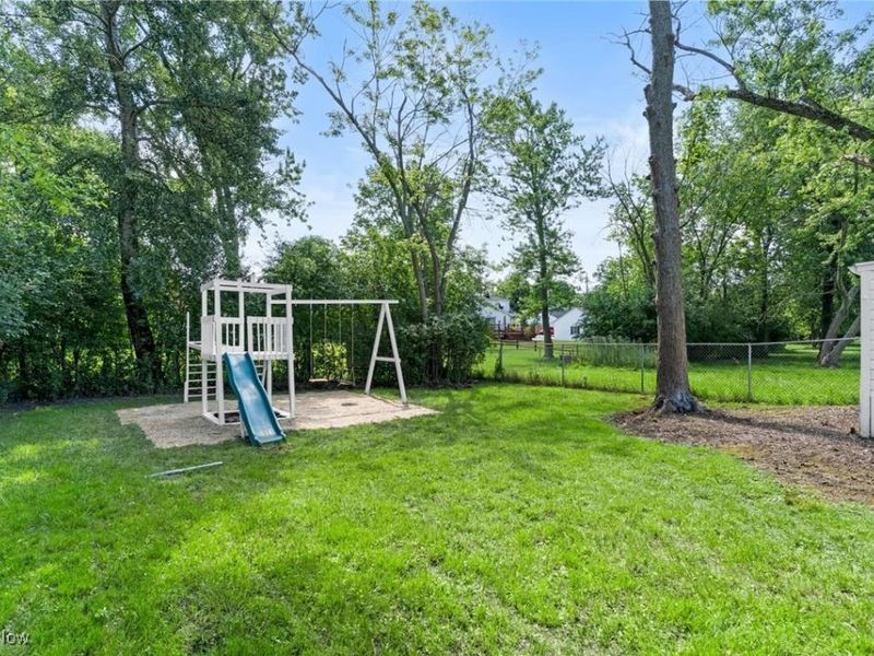 109 Avalon Drive, Bedford Heights, OH 44146 Photo 26