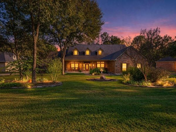 1838 Plum Creek Drive, Midlothian, TX 76065