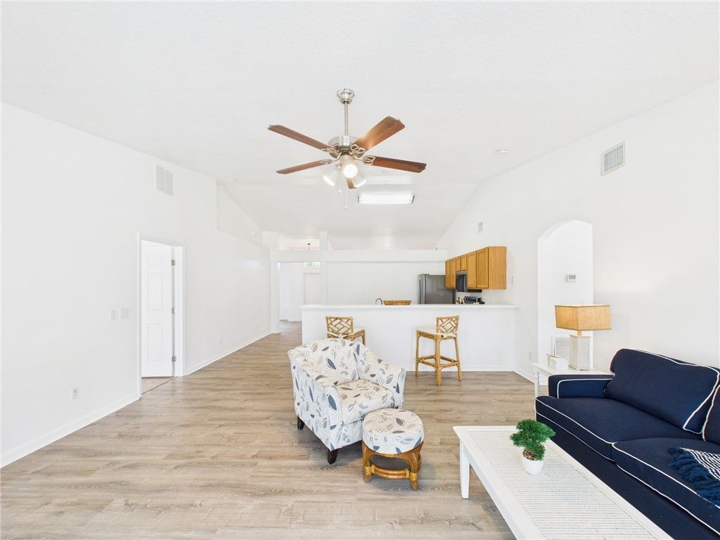 8135 100th Avenue, Vero Beach, FL 32967 Photo