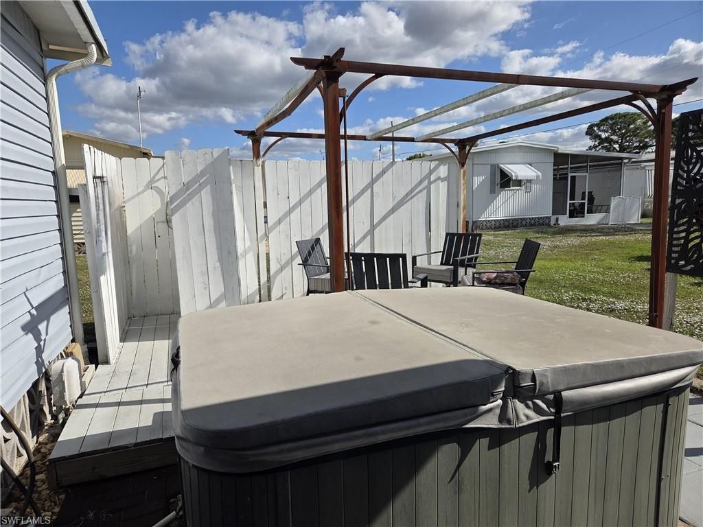 629 Vista Dr, North Fort Myers, FL 33917 Photo