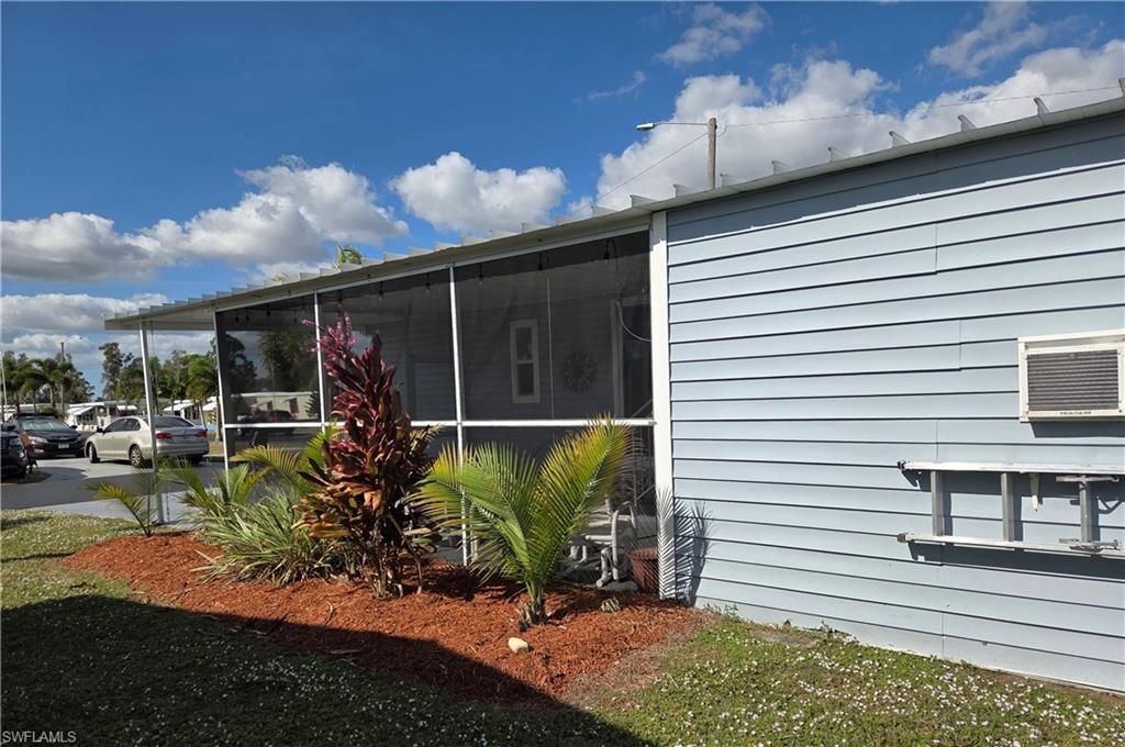 629 Vista Dr, North Fort Myers, FL 33917 Photo