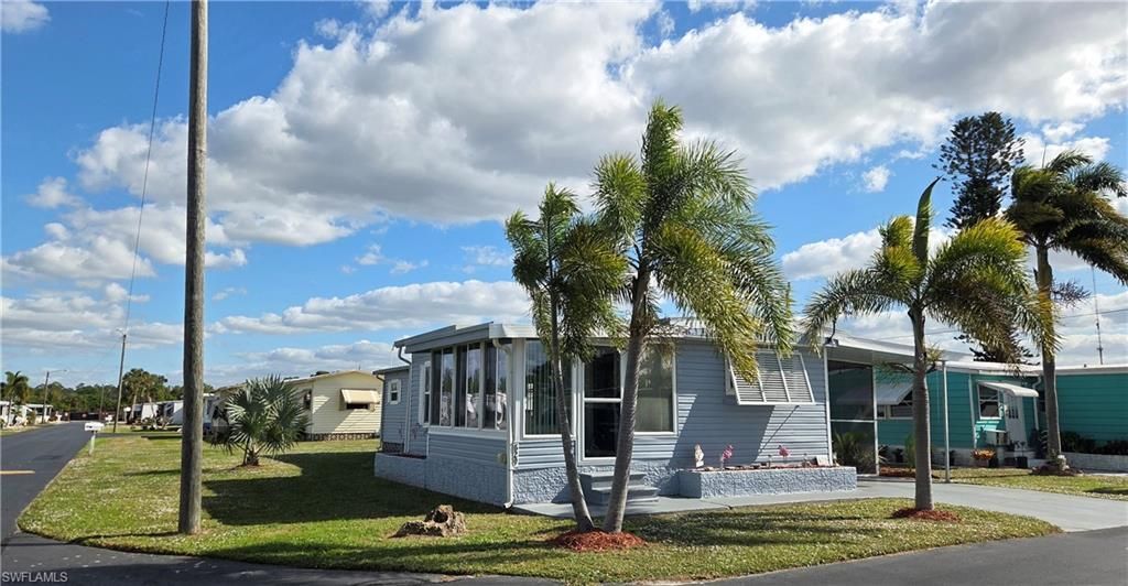 629 Vista Dr, North Fort Myers, FL 33917 Photo
