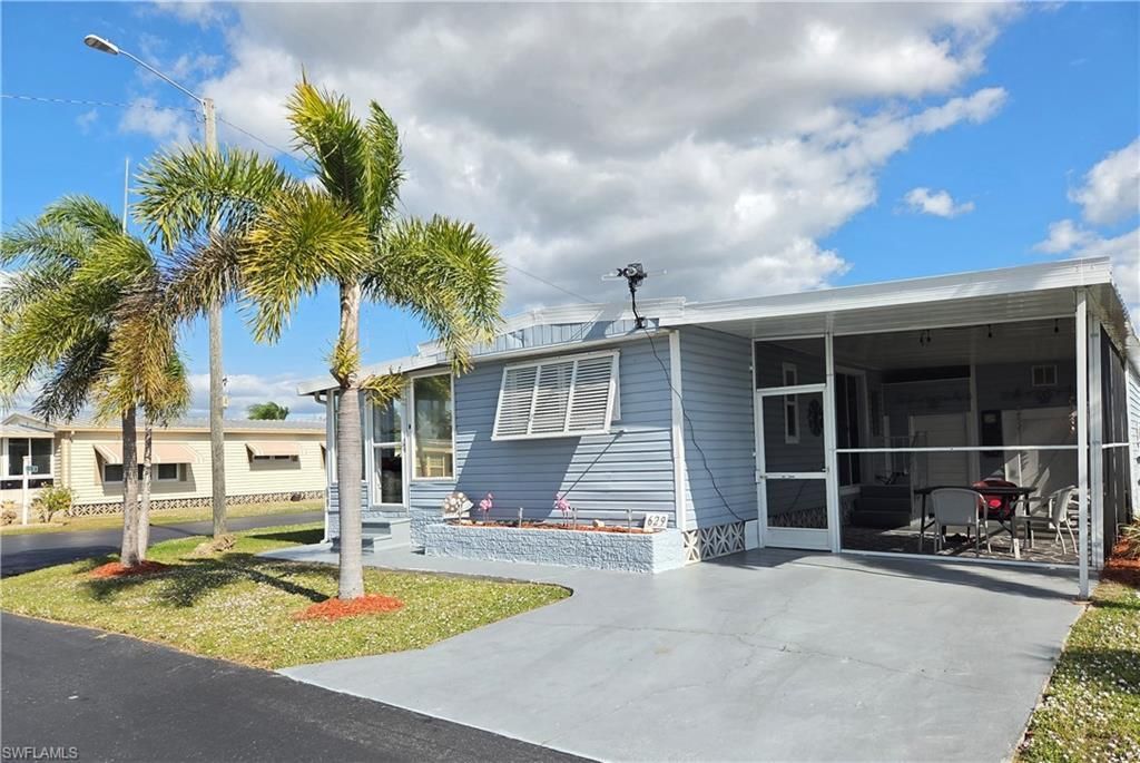 629 Vista Dr, North Fort Myers, FL 33917 Photo