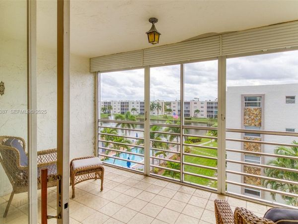 314 SE 10th St, Unit 406, Dania Beach, FL 33004