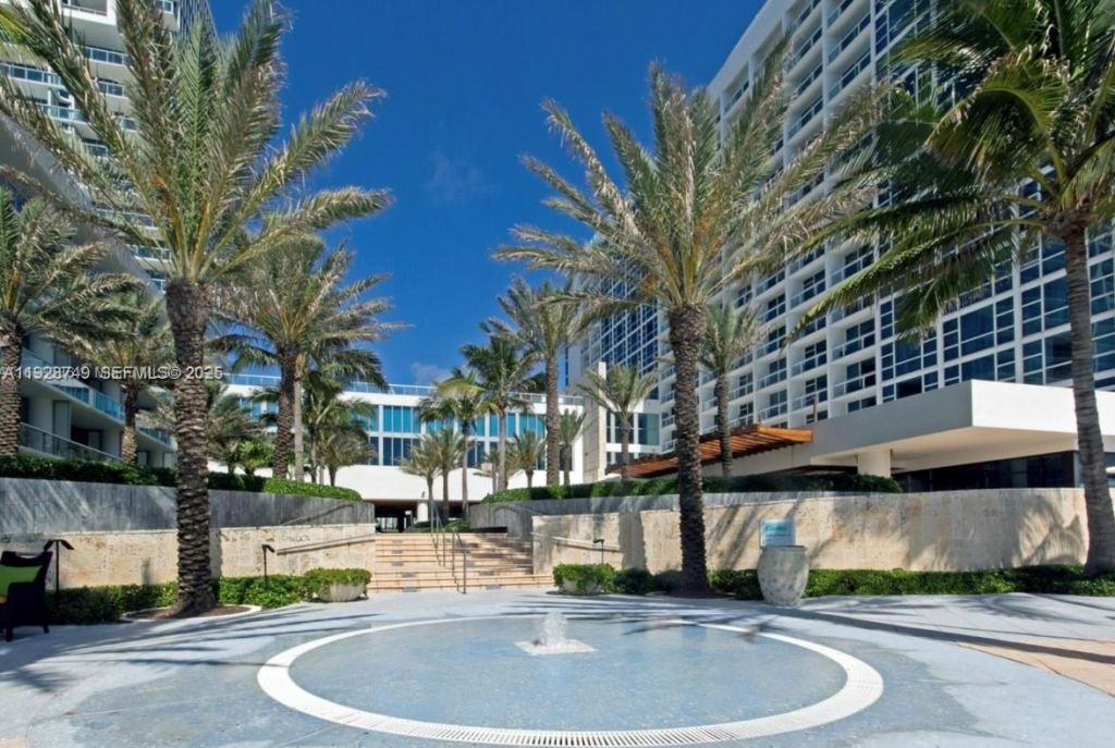 6801 Collins Ave, Unit 718, Miami Beach, FL 33141 Photo