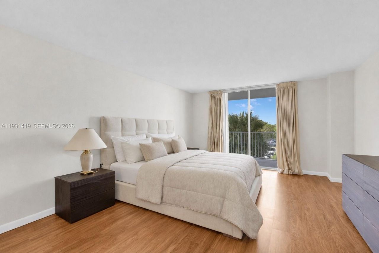 2801 NE 183 St, Unit 301W, Aventura, FL 33160 Photo