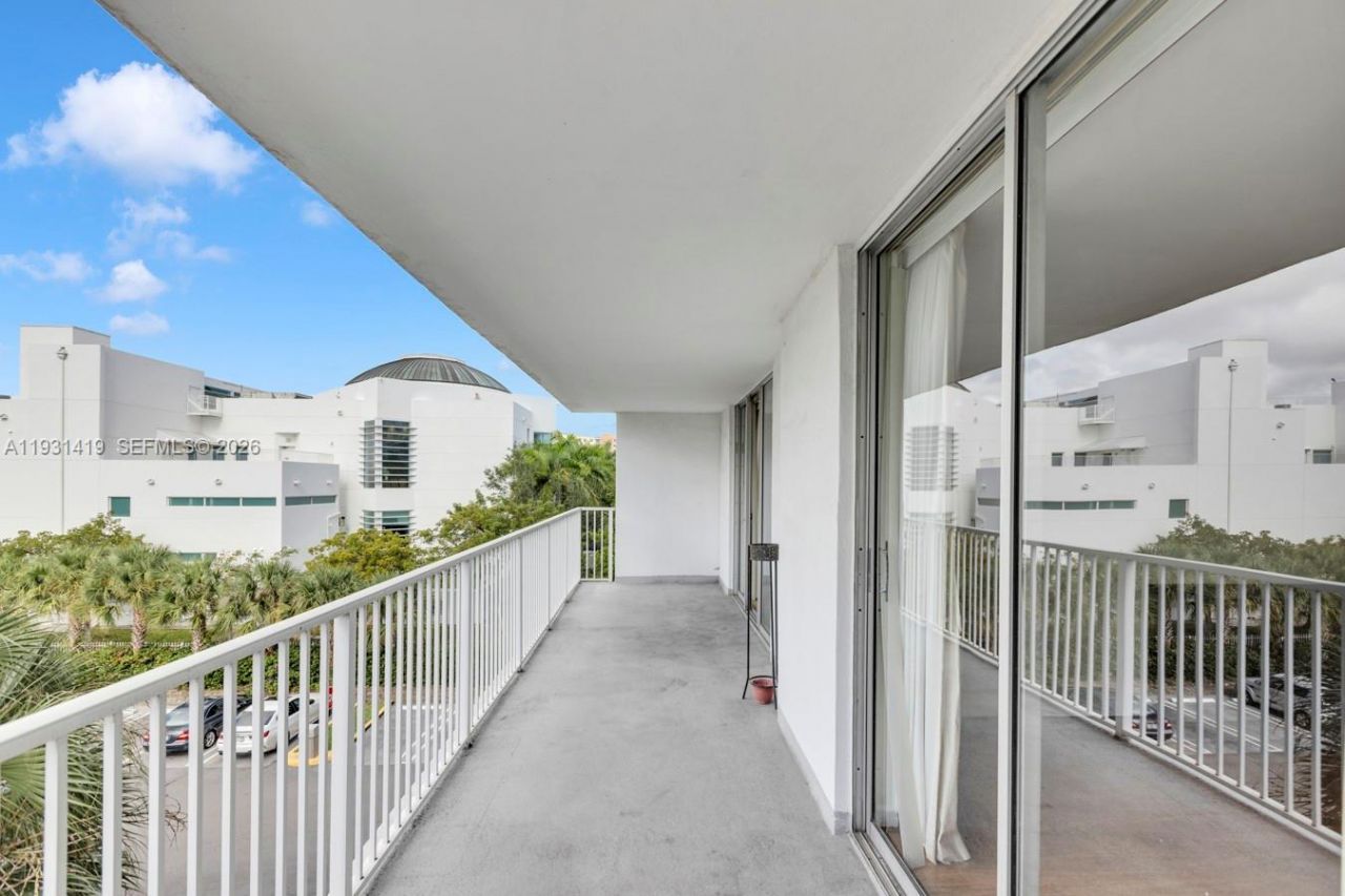 2801 NE 183 St, Unit 301W, Aventura, FL 33160 Photo