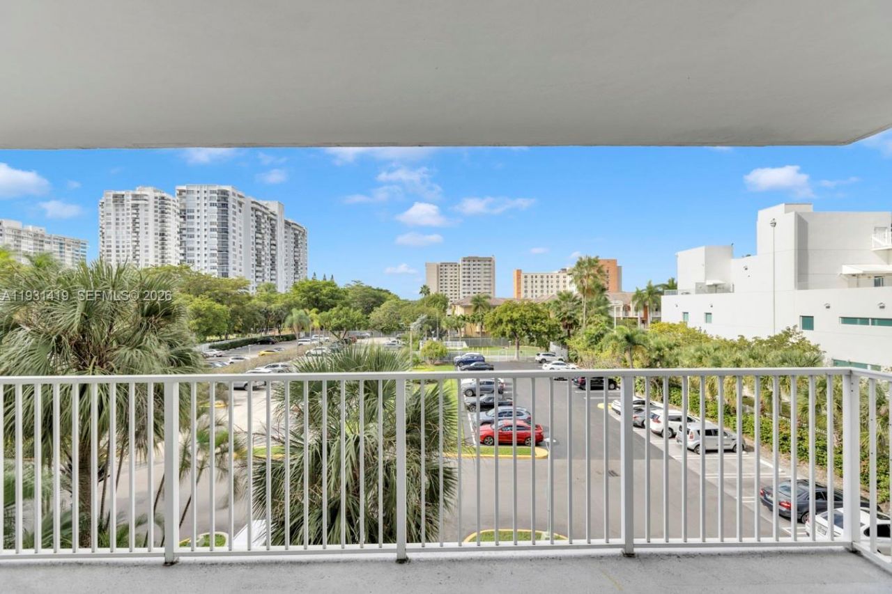 2801 NE 183 St, Unit 301W, Aventura, FL 33160 Photo
