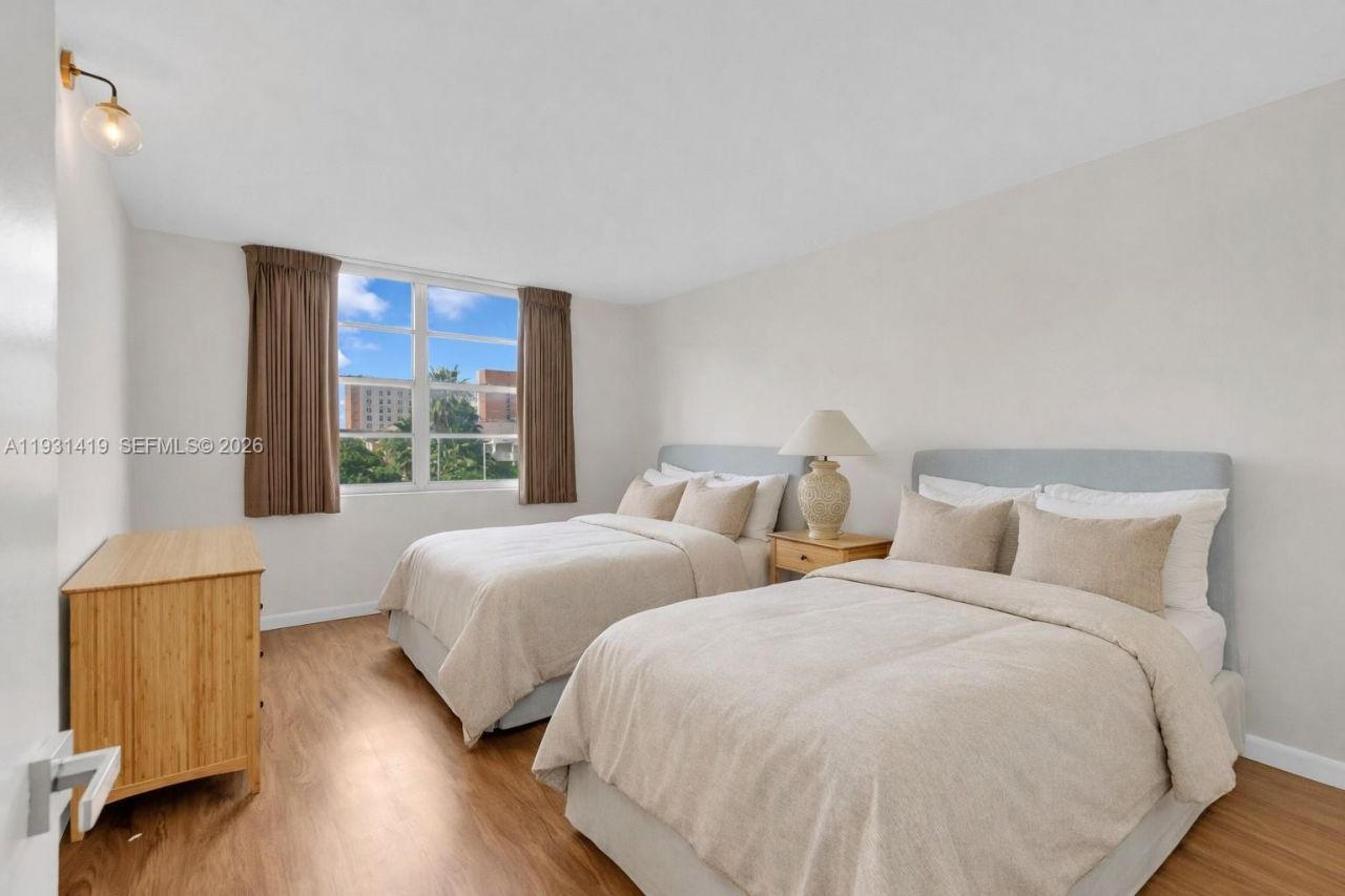 2801 NE 183 St, Unit 301W, Aventura, FL 33160 Photo