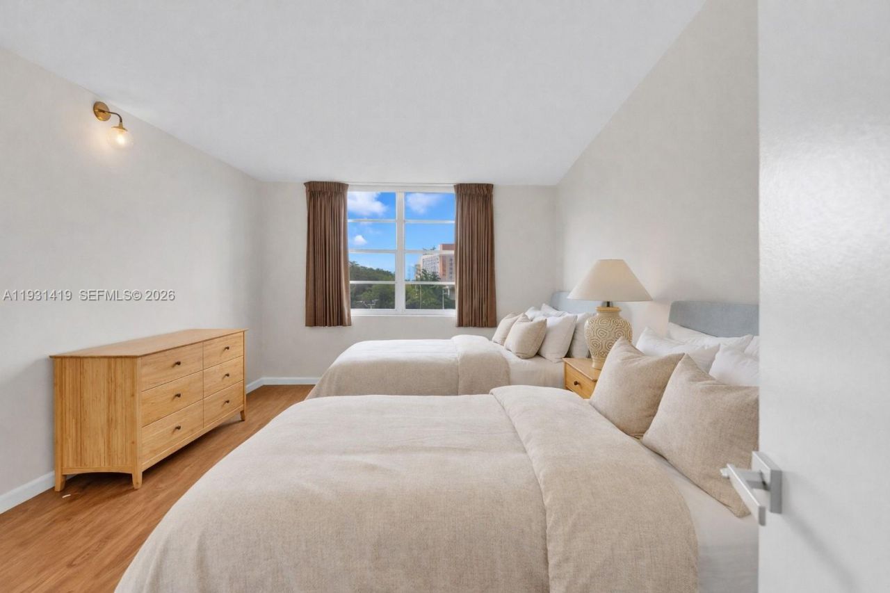 2801 NE 183 St, Unit 301W, Aventura, FL 33160 Photo