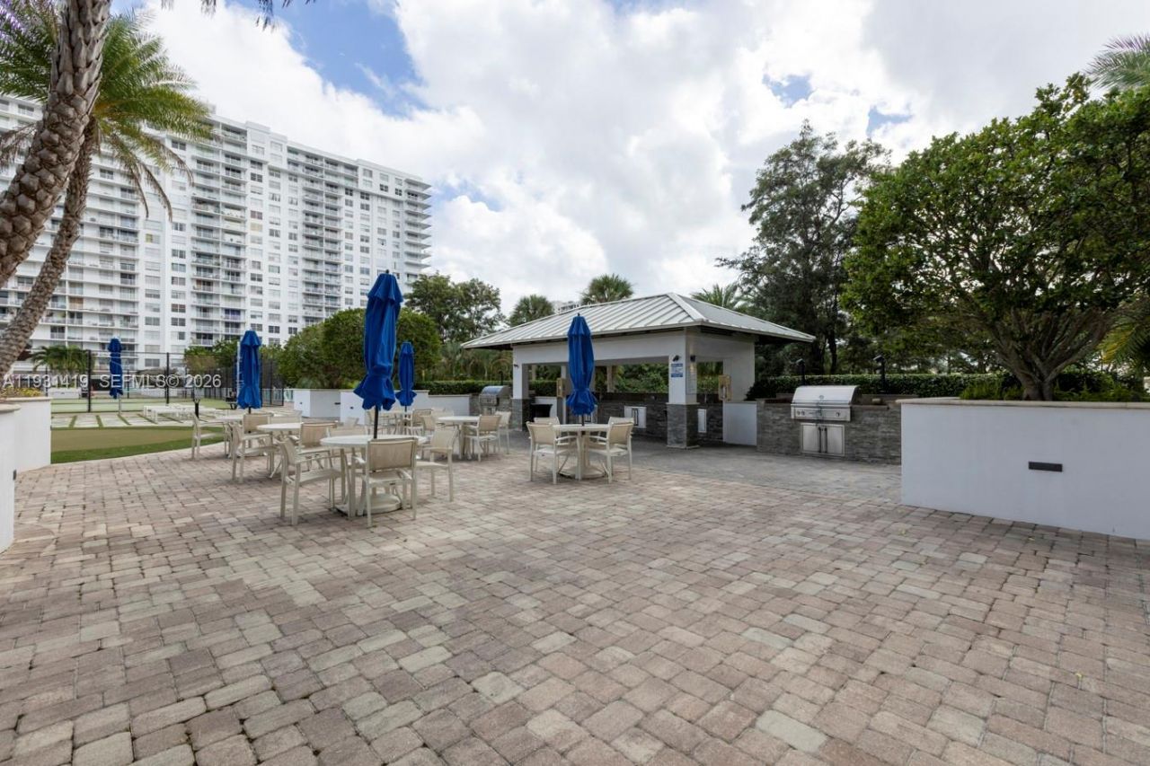 2801 NE 183 St, Unit 301W, Aventura, FL 33160 Photo