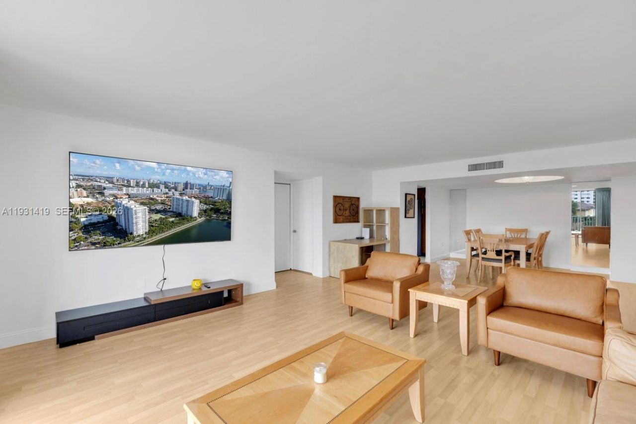 2801 NE 183 St, Unit 301W, Aventura, FL 33160 Photo