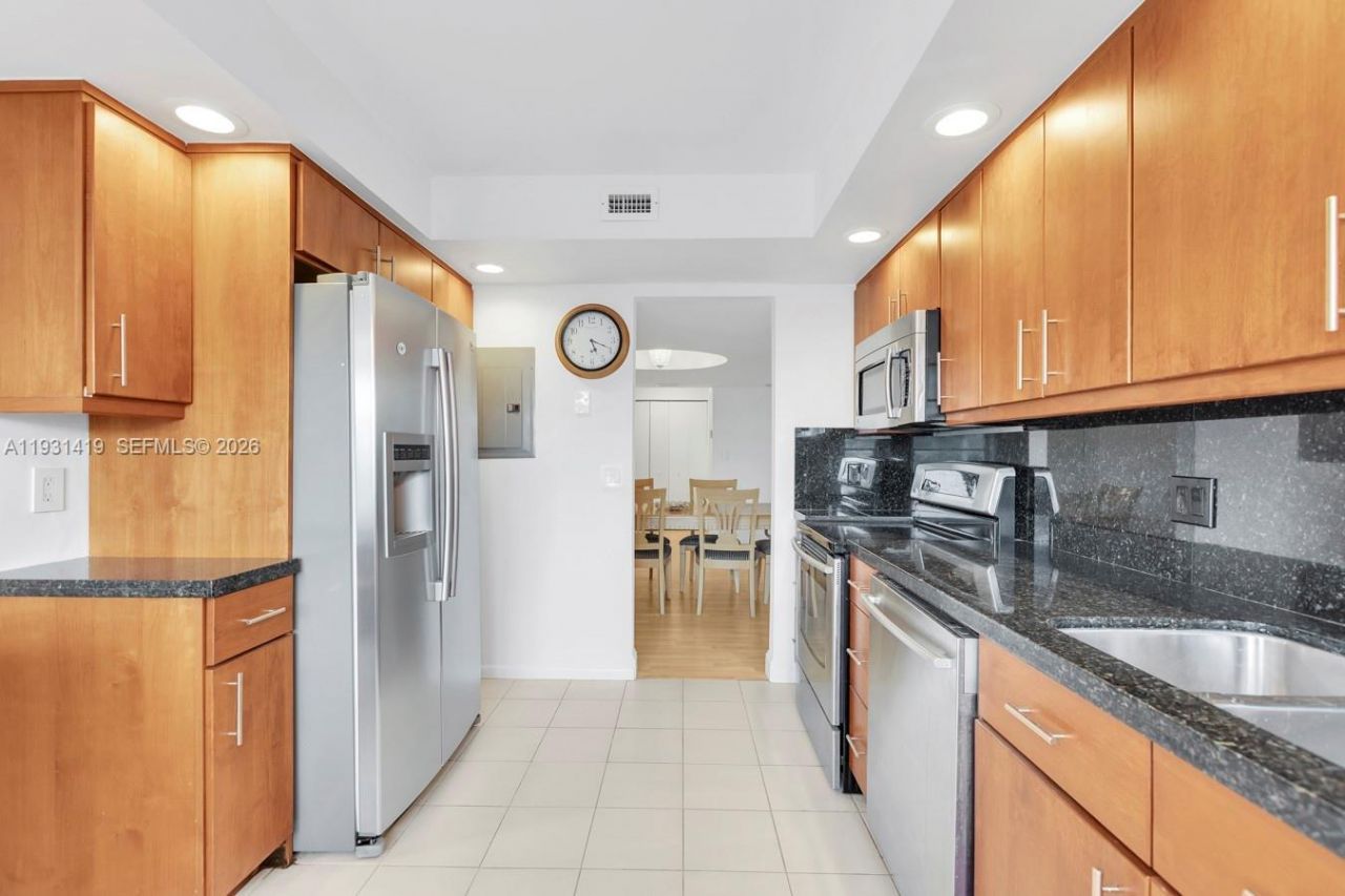 2801 NE 183 St, Unit 301W, Aventura, FL 33160 Photo