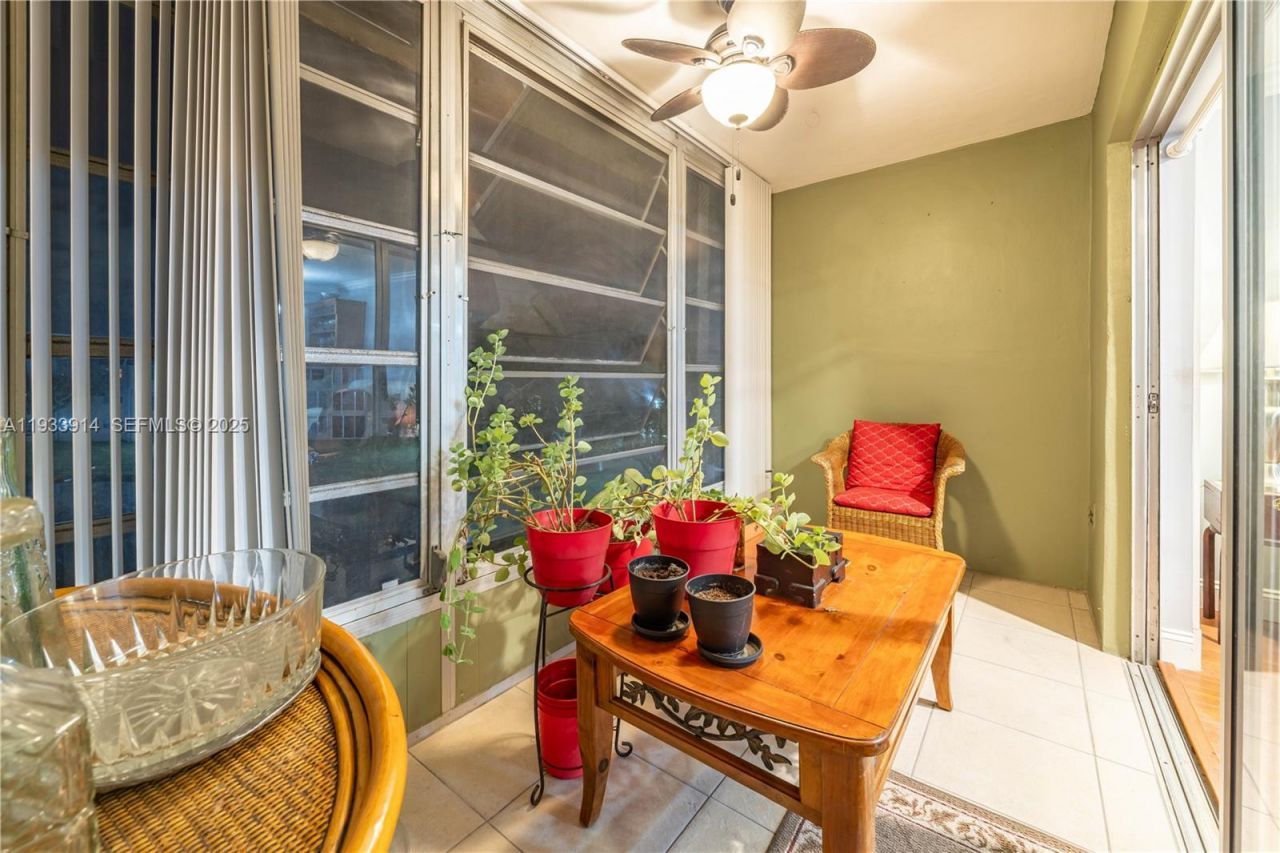 2811 N Pine Island Rd, Unit 309, Sunrise, FL 33322 Photo