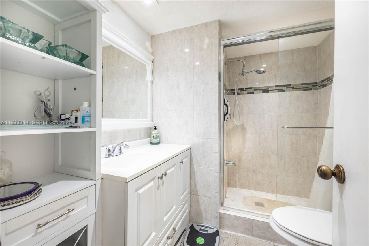 2811 N Pine Island Rd, Unit 309, Sunrise, FL 33322 Photo