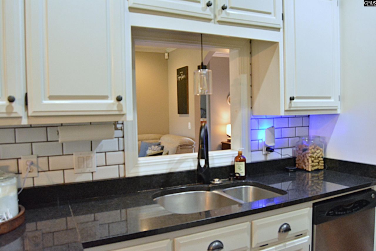 15 Falbrook Court Photo 18