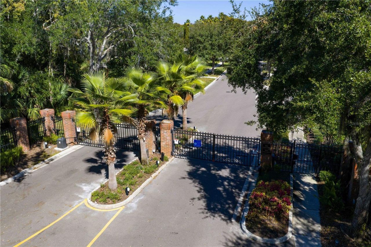 16303 Heathrow Drive, Tampa, FL 33647 Photo