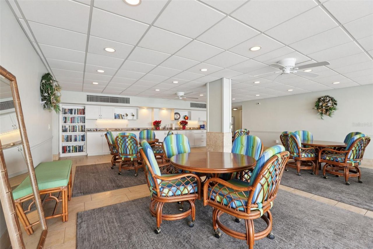 9 Haig Place, Unit 704, Dunedin, FL 34698 Photo