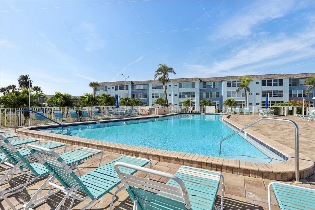 9 Haig Place, Unit 704, Dunedin, FL 34698 Photo