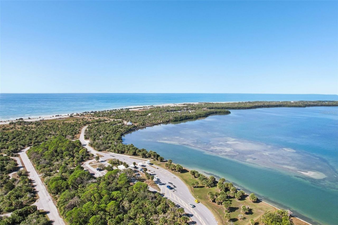 9 Haig Place, Unit 704, Dunedin, FL 34698 Photo