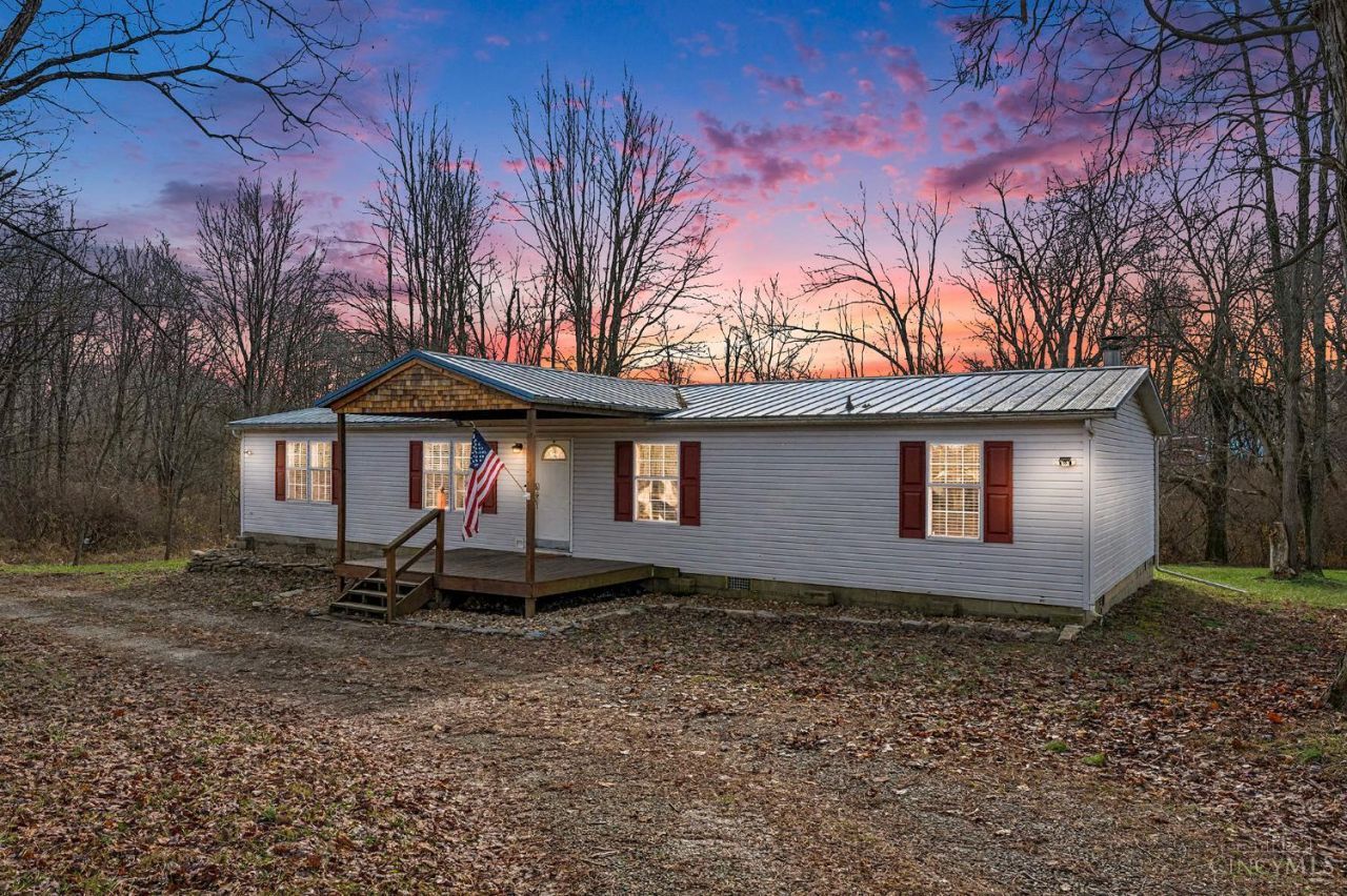 25 Diehl Avenue E, Mowrystown, OH 45155 Main Photo