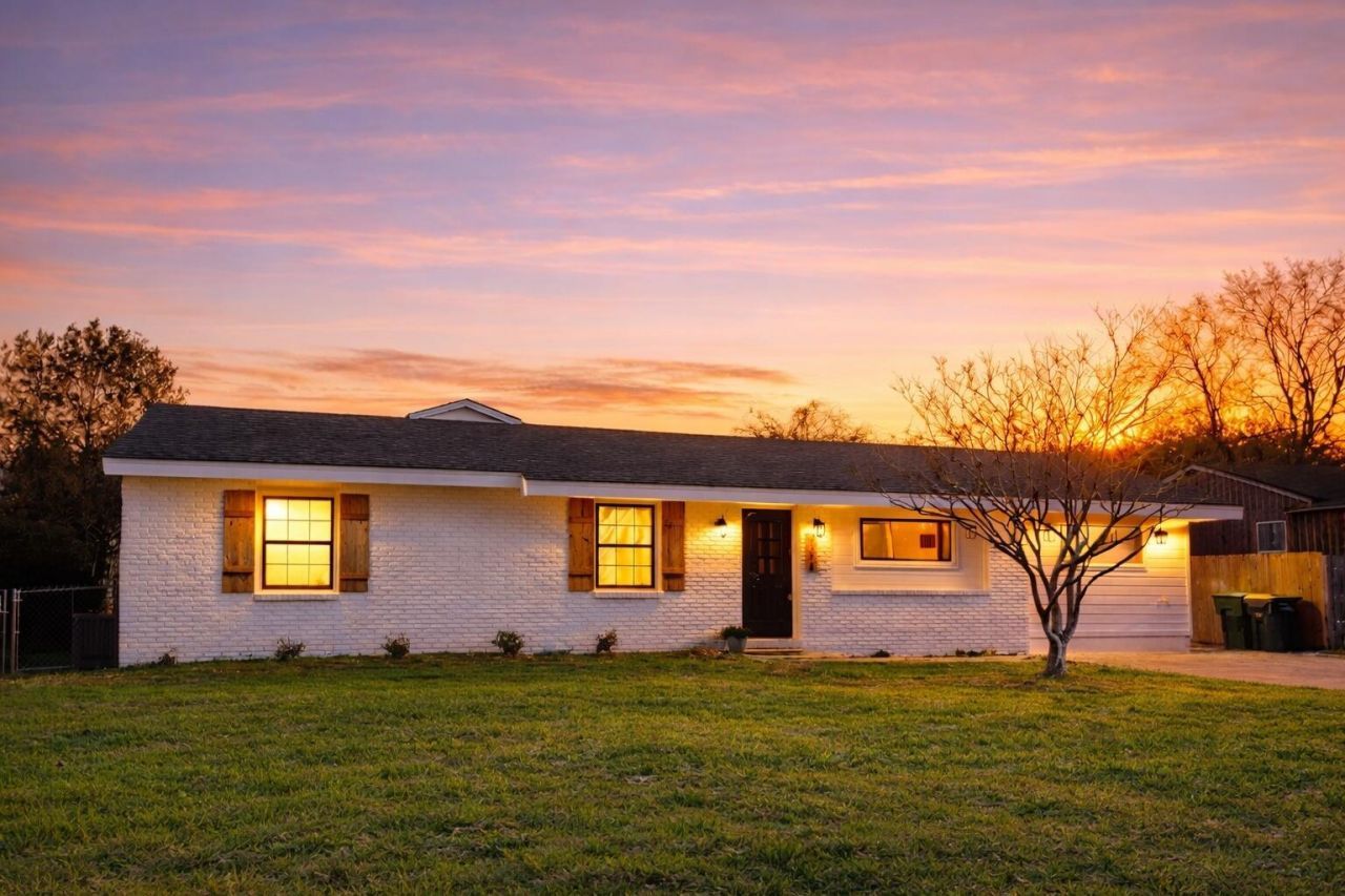 227 NW Katherine Place, Fort Walton Beach, FL 32548 Main Photo