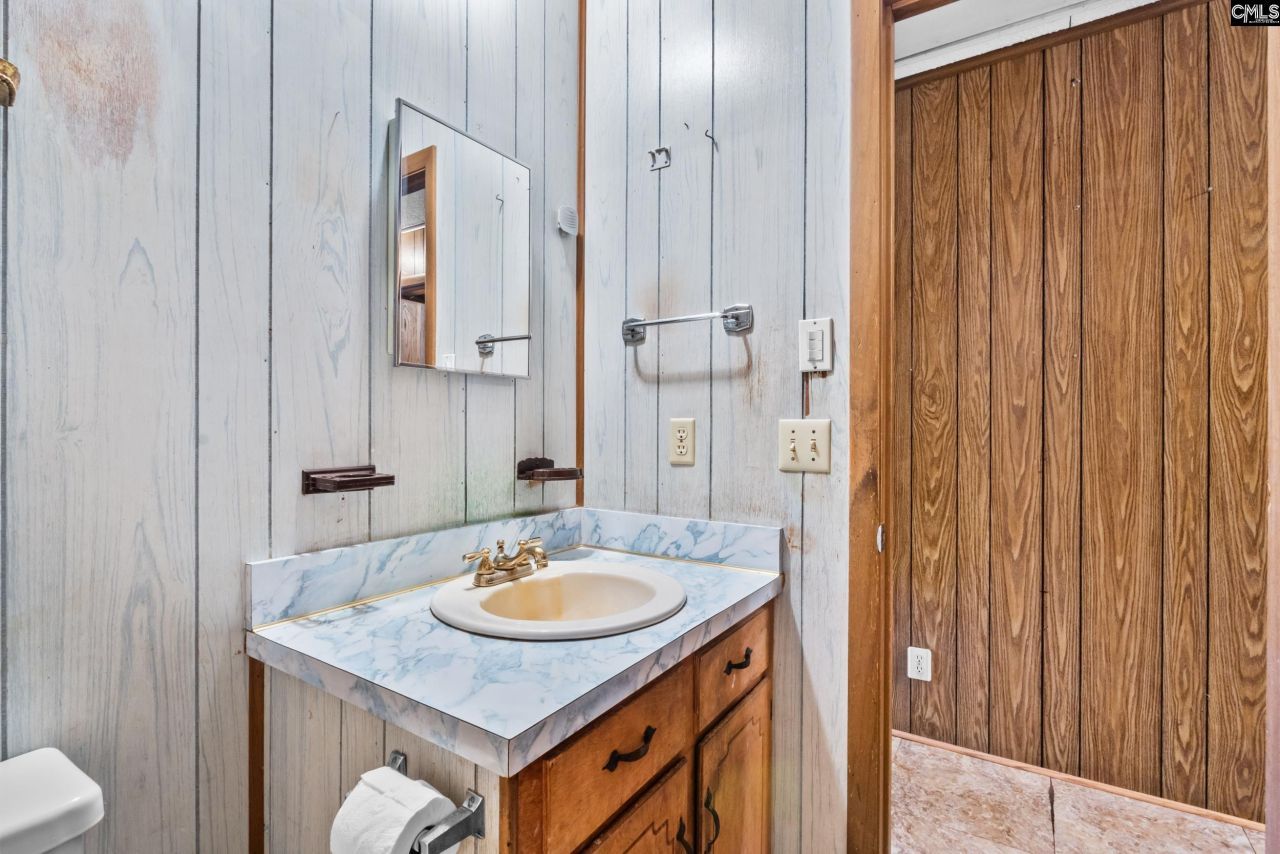 812 Basil Road Photo 13