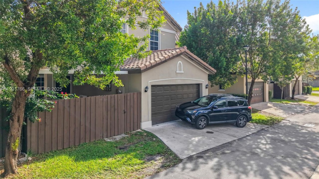 24322 SW 117th Path, Homestead, FL 33032 Photo