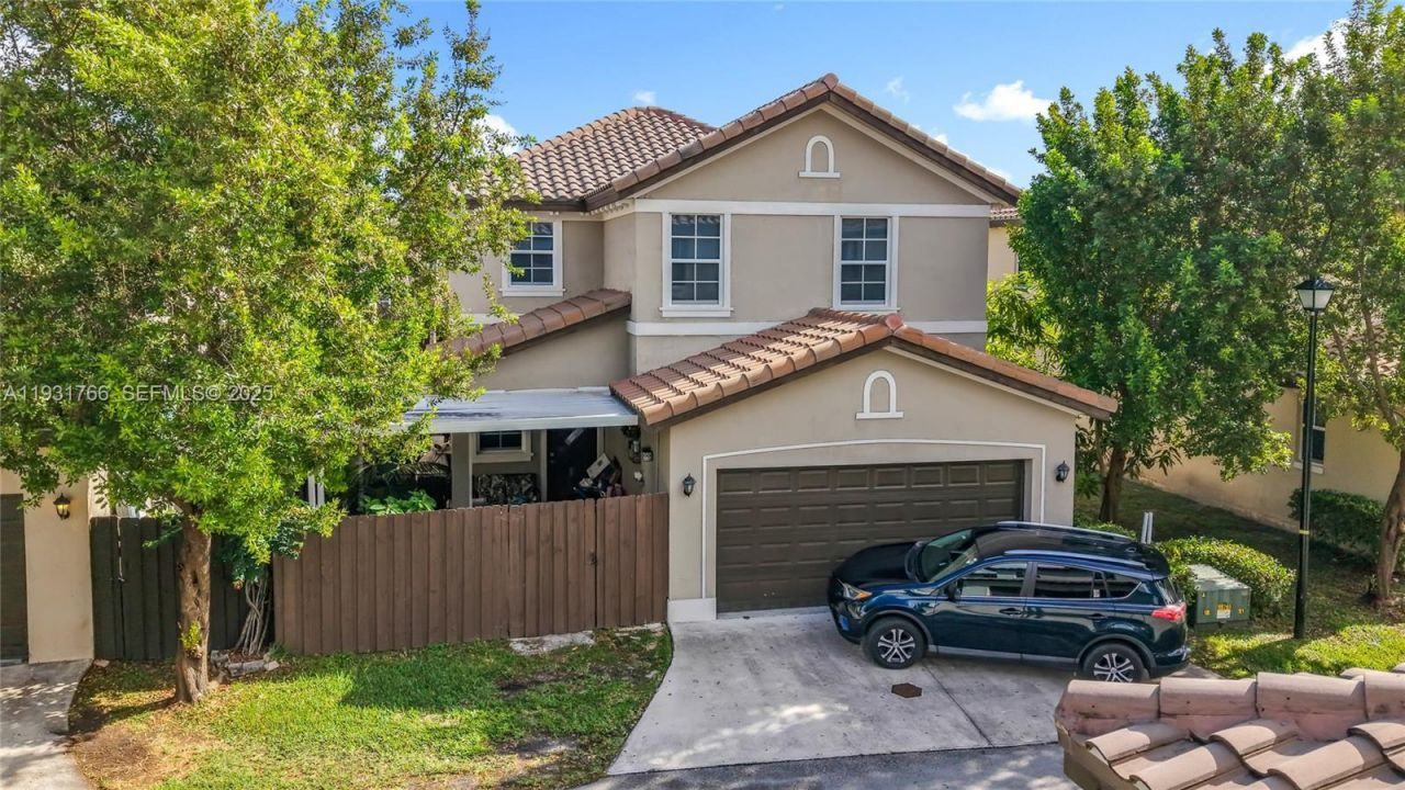 24322 SW 117th Path, Homestead, FL 33032 Photo