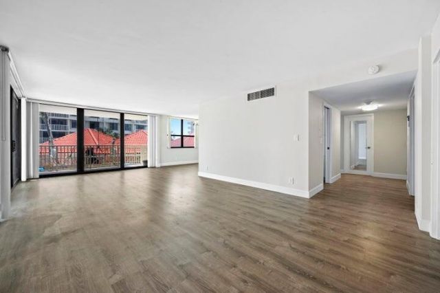 5480 N Ocean Drive, Unit B1a, Singer Island, FL 33404 Photo